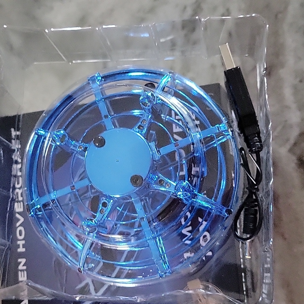 Alien Hovercraft - Picture 3 of 4